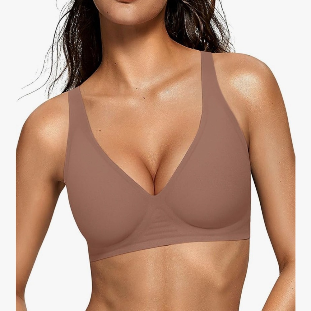 NWT! OEAK Wireless Deep V Bralette - Tshirt Push-up Seamless